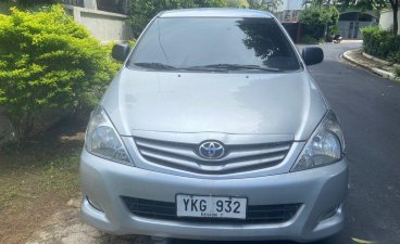 Sell Purple 2011 Toyota Innova in Marikina