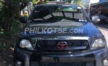 2010 Toyota Hilux  2.4 G DSL 4x2 M/T in Pasig, Metro Manila