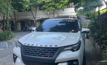 Sell Pearl White 2016 Toyota Fortuner in Cainta