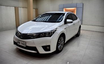 2016 Toyota Corolla Altis V 1.6 White Pearl  in Lemery, Batangas