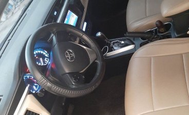 White Toyota Corolla altis 2014 for sale in Mandaluyong