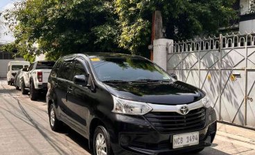 Selling White Toyota Avanza 2017 in Quezon City