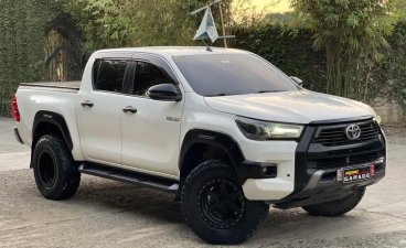 White Toyota Hilux 2019 for sale in Manila