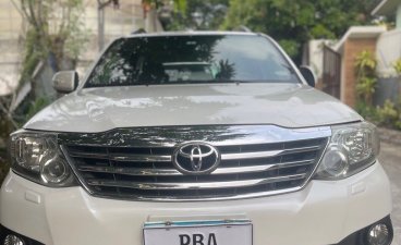 White Toyota Fortuner 2012 for sale in Manual