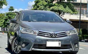 Selling White Toyota Altis 2015 in Makati