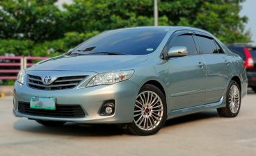 White Toyota Altis 2013 for sale in Automatic