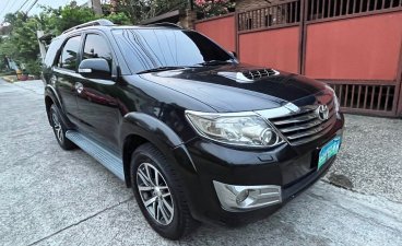 Selling White Toyota Fortuner 2013 in Quezon City