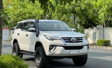 Selling Pearl White Toyota Fortuner 2017 in Manila