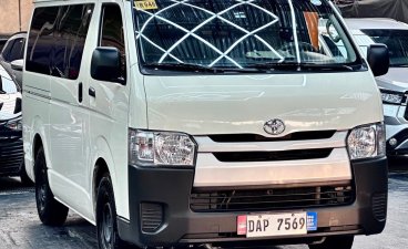 Sell White 2022 Toyota Hiace in Parañaque