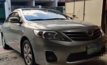 Selling White Toyota Corolla altis 2013 in Quezon City