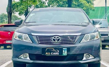 Sell White 2013 Toyota Camry in Makati