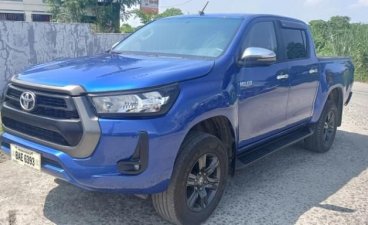 Selling White Toyota Hilux 2021 in Makati