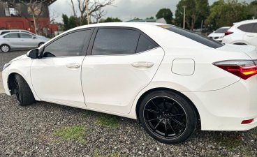White Toyota Corolla altis 2018 for sale in Manual