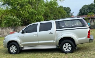 Silver Toyota Hilux 2009 for sale in Automatic