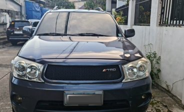 Selling White Toyota Fortuner 2005 in Parañaque