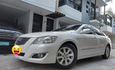 Selling Pearl White Toyota Camry 2009 in Quezon City