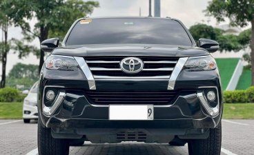 Selling White Toyota Fortuner 2017 in Makati