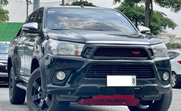 White Toyota Hilux 2017 for sale in Automatic