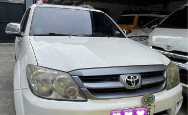 Selling White Toyota Fortuner 2007 in Taytay