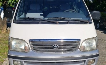 White Toyota Hiace 2003 for sale in Manual