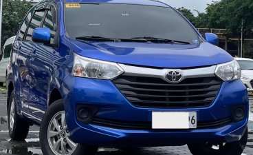Selling White Toyota Avanza 2017 in Makati