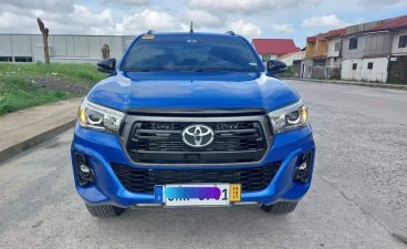 Selling White Toyota Hilux 2019 in Marikina