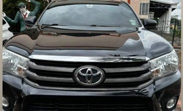 Selling White Toyota Hilux 2018 in Taytay