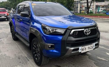 Selling White Toyota Hilux 2022 in Caloocan