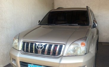 Sell White 2004 Toyota Land Cruiser in Quezon City