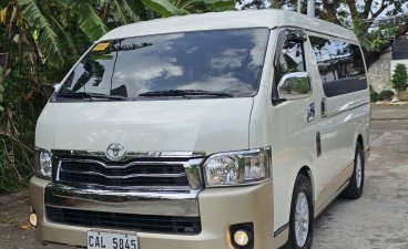 Selling Pearl White Toyota Hiace Super Grandia 2018 in Caloocan