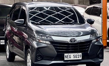 Selling White Toyota Avanza 2019 in Parañaque