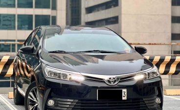 Sell White 2018 Toyota Corolla in Makati