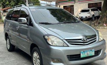White Toyota Innova 2009 for sale in Quezon City