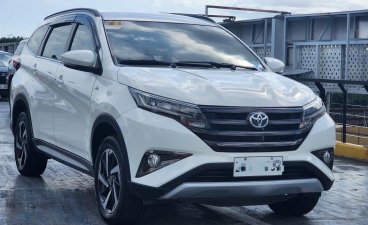 Pearl White Toyota Rush 2020 for sale in Automatic