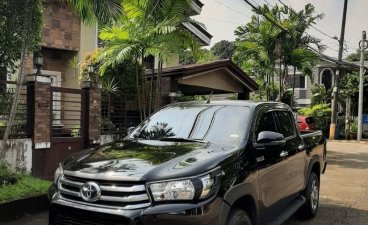 White Toyota Hilux 2016 for sale in Cainta