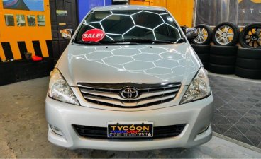Silver Toyota Innova 2010 for sale in Automatic