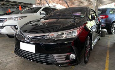 Selling White Toyota Altis 2018 in Pasig