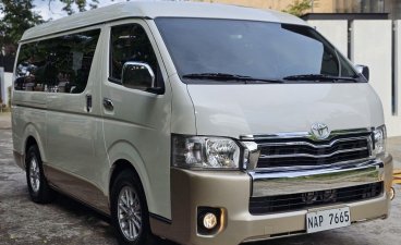 Sell Pearl White 2018 Toyota Hiace Super Grandia in Caloocan
