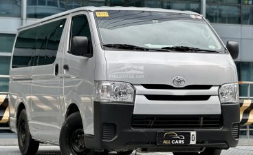 2022 Toyota Hiace in Makati, Metro Manila