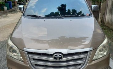 White Toyota Innova 2011 for sale in 