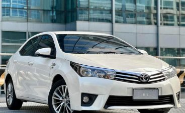 Selling White Toyota Altis 2015 in Makati