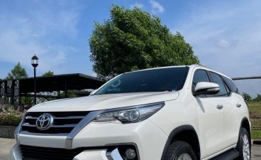 Sell White 2023 Toyota Hilux in Muntinlupa