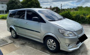 White Toyota Innova 2014 for sale in Quezon City