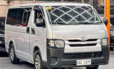 Selling White Toyota Hiace 2022 in Parañaque