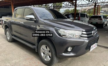 Selling White Toyota Hilux 2017 in Mandaue