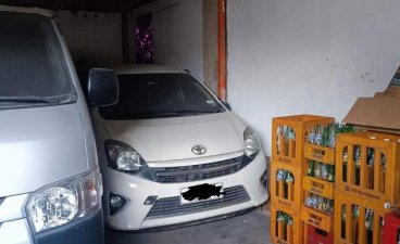 Sell White 2016 Toyota Hiace in Manila