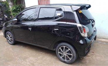 Selling White Toyota Wigo 2023 in Makati