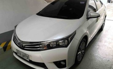 Selling White Toyota Altis 2015 in Quezon City