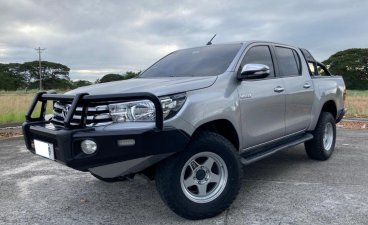 White Toyota Hilux 2016 for sale in 