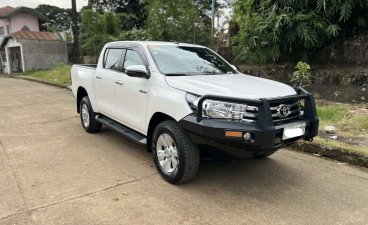Sell White 2018 Toyota Hilux in Marikina